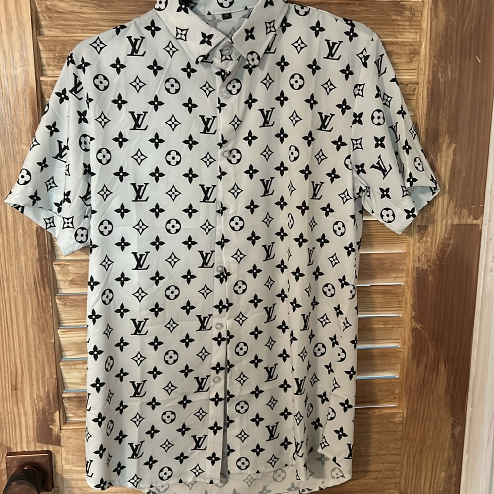 Fleur Pattern Button Front Shirt / Blouse - image 2